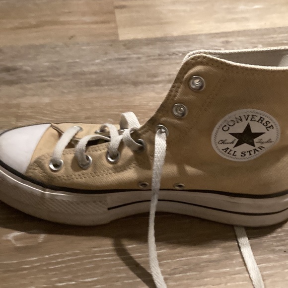 Converse! - Picture 2 of 2